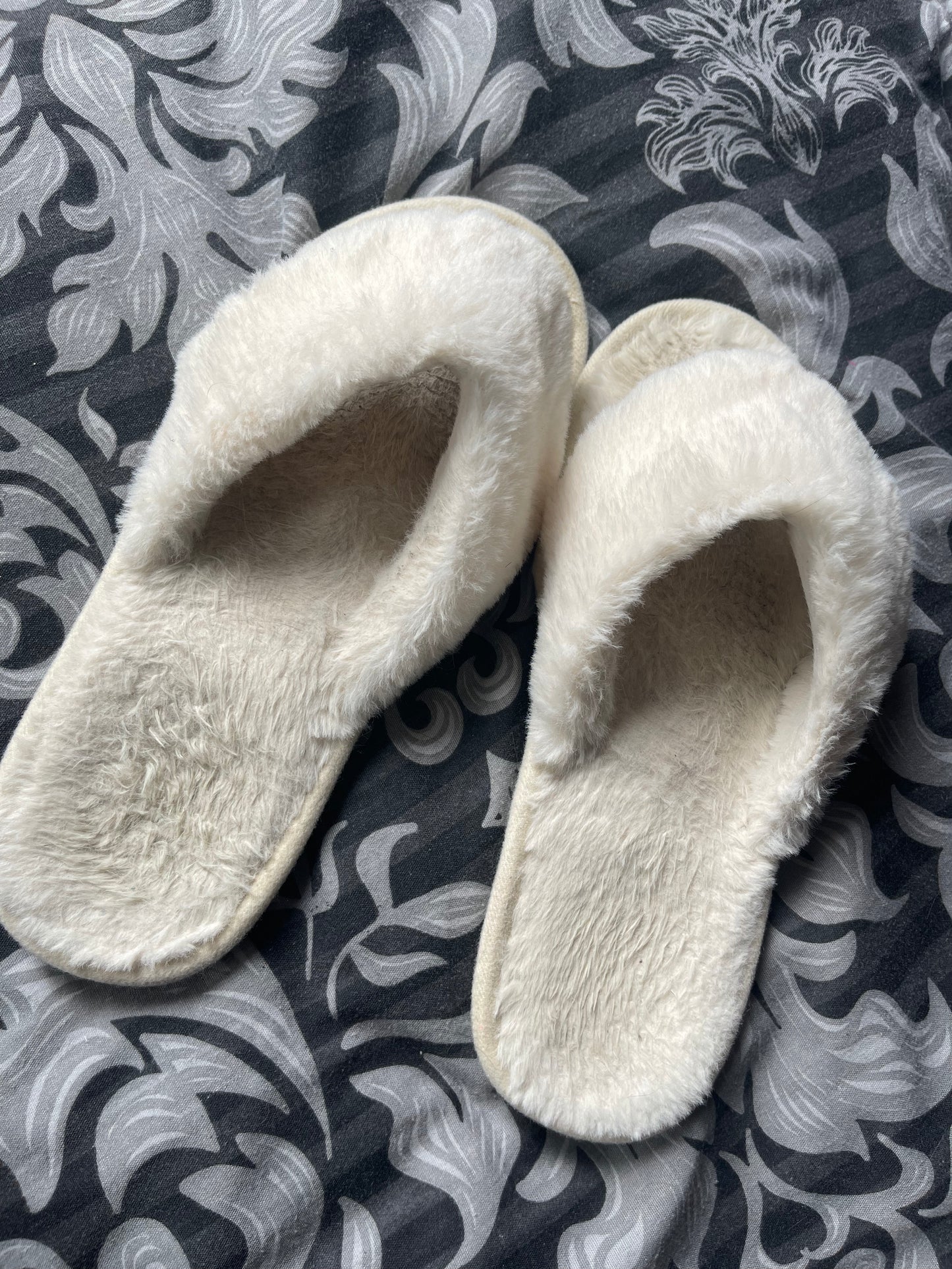 Well Worn White Flip Flop Slippers