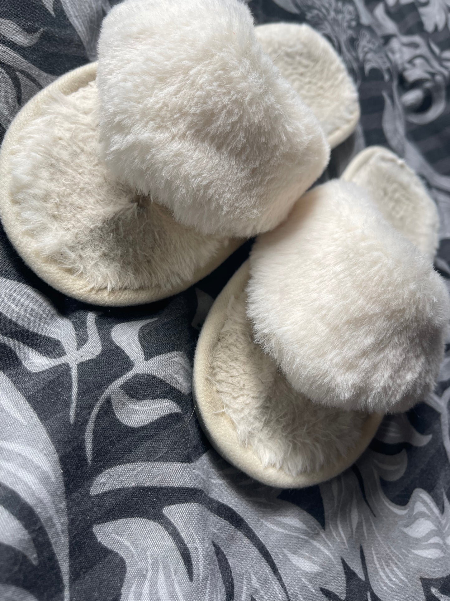 Well Worn White Flip Flop Slippers